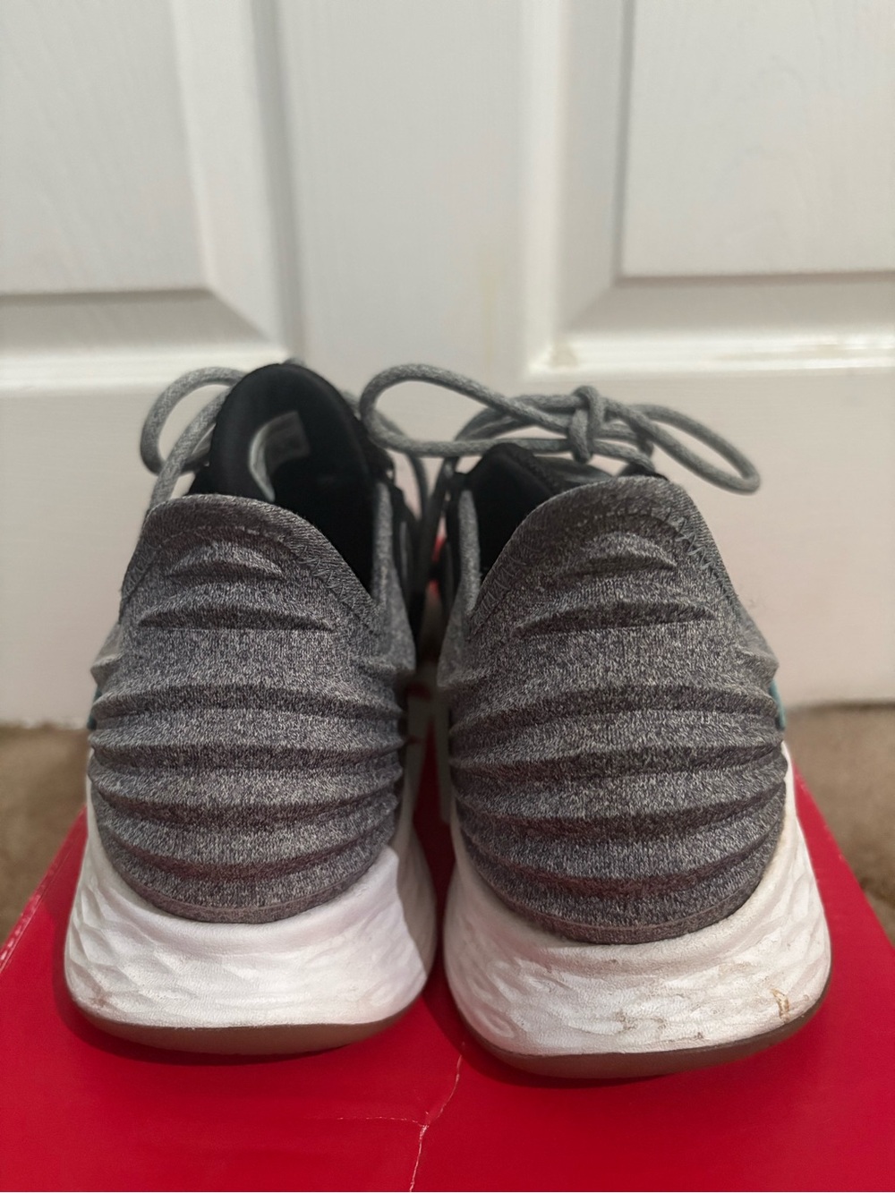 New Balance women’s Athletic Shoes - Black and Gray - Picture 4 of 5